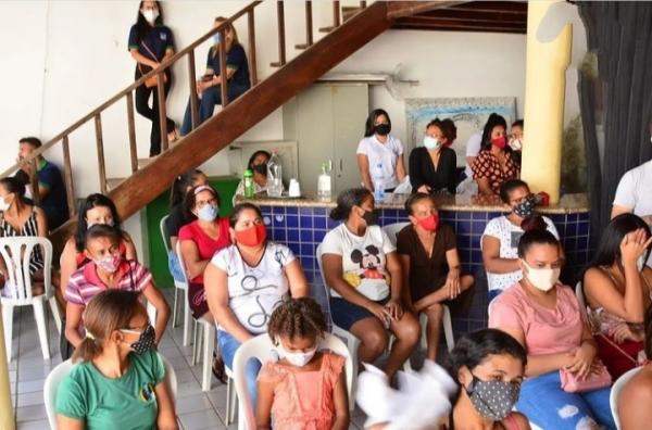 Mães chefes de família participam de cursos profissionalizantes em Floriano