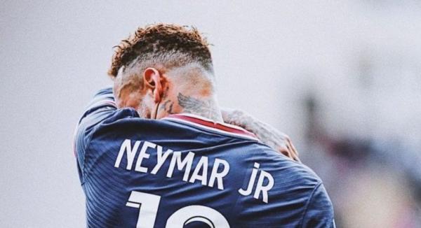 Após mais uma derrota do PSG, Neymar faz desabafo em suas redes sociais