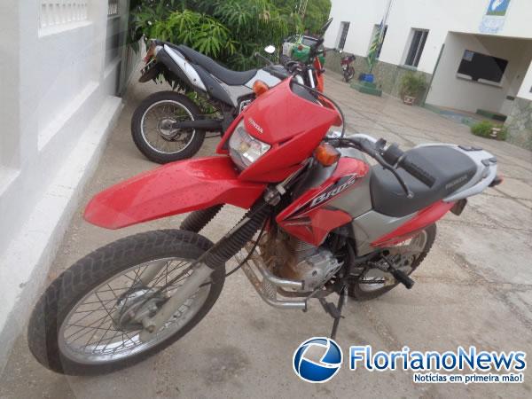 Polícia Militar de Floriano recupera moto roubada em Barão de Grajaú.(Imagem:FlorianoNews)