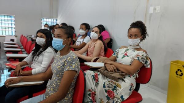 Multivacinação: Floriano treina profissionais de saúde das salas de vacinas