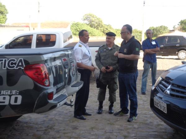 Pol&iacute;cia apura pouso de helic&oacute;ptero no Est&aacute;dio Tiber&atilde;o, em Floriano.(Imagem:FlorianoNews)