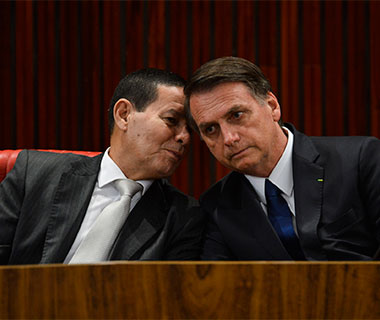 Bolsonaro prepara pente-fino em benefícios do INSS