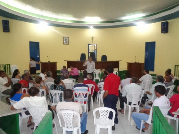 Prefeitura de Floriano e taxistas discutem melhorias para a categoria