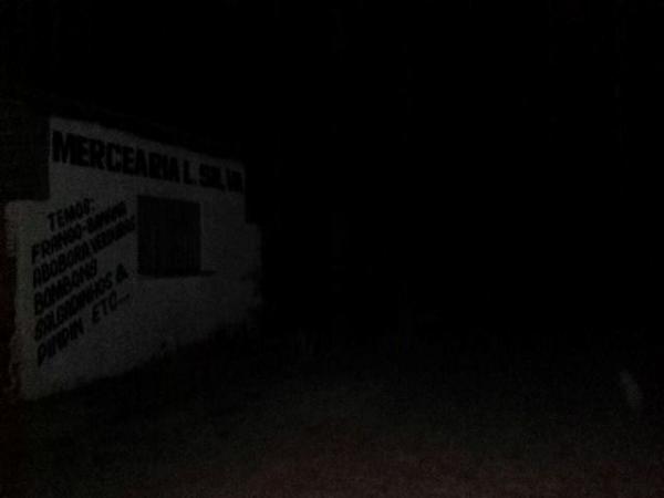 Rua &agrave;s escuras &eacute; alvo de reclama&ccedil;&otilde;es no bairro Campo Velho.(Imagem:Internauta)