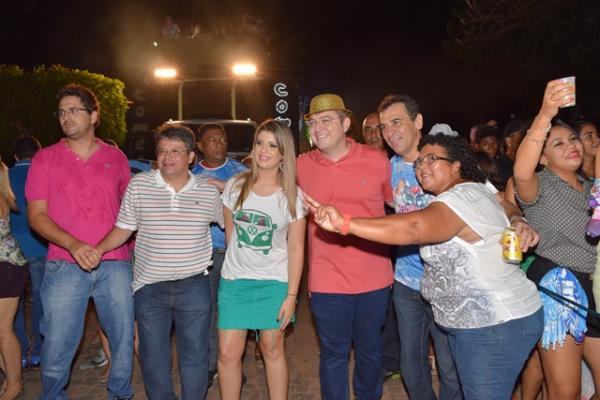 Record de p&uacute;blico na segunda de Carnaval  em Floriano(Imagem:Secom)