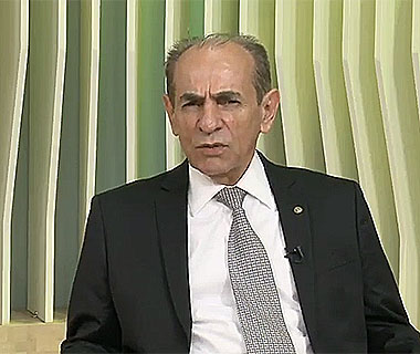 Marcelo Castro diz que partidos erram ao fazer eleição "olhando o retrovisor"