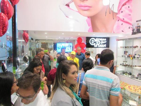 &Oacute;ticas Piau&iacute; Prime &eacute; inaugurada no Floriano Shopping.(Imagem:FlorianoNews)
