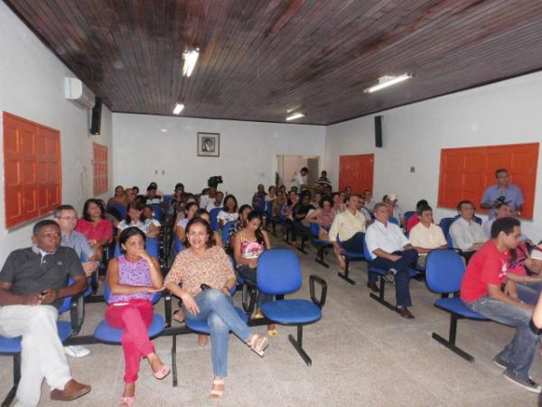 Lan&ccedil;ado em Floriano o Projeto Educando com a Horta Escolar e a Gastronomia.(Imagem:FlorianoNews)