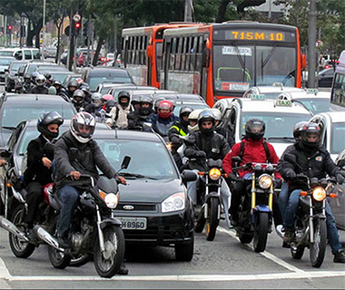 Motos superam carros em 45% das cidades brasileiras