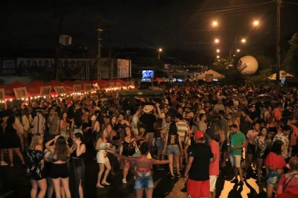 Novo decreto proíbe eventos e carnavais públicos e privados no Piauí, e bares devem exigir vacinação