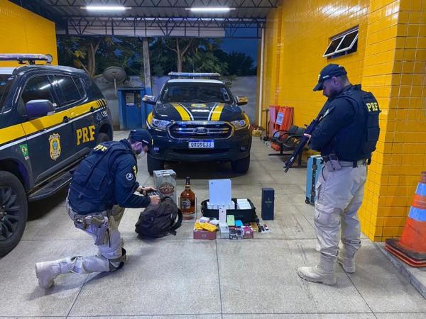 PRF apreende cocaína e prende homem durante fiscalização na BR 230 em Floriano