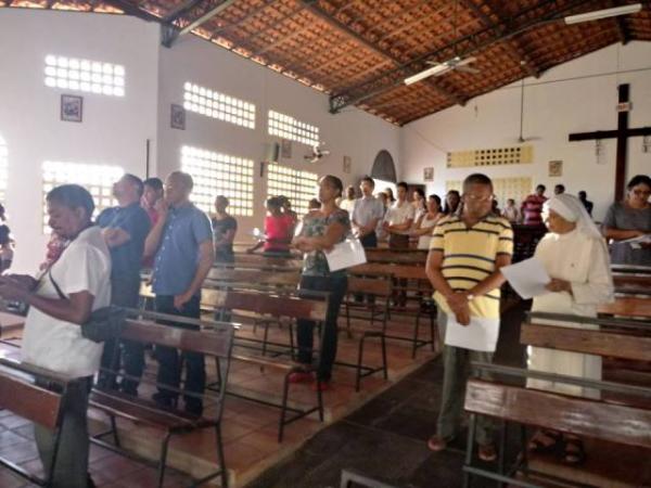 Ora&ccedil;&atilde;o das laudes marca abertura de festejos de Nossa Senhora das Merc&ecirc;s em Floriano.(Imagem:FlorianoNews)