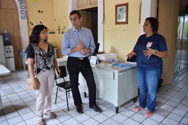 Gilberto J&uacute;nior define local para emiss&atilde;o da Carteira de Identidade.(Imagem:Waldemir Miranda)