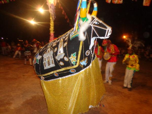 Morte do boi &eacute; celebrada em clima de festa junina em Floriano.(Imagem:FlorianoNews)