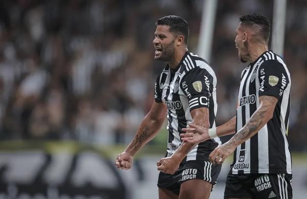 Análise: Atlético-MG cumpre papel, faz belos gols, mas ainda precisa ajustar proteção defensiva