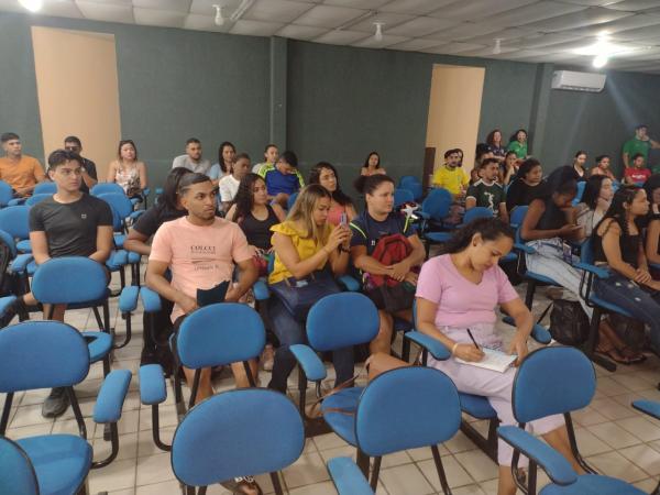 CREF15 realiza a&ccedil;&atilde;o itinerante em Floriano e promove intera&ccedil;&atilde;o com profissionais de Educa&ccedil;&atilde;o F&iacute;sica.(Imagem:FlorianoNews)
