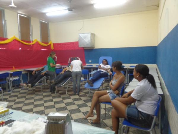 Colégio Estadual realizou campanha de doação de sangue.(Imagem:FlorianoNews)