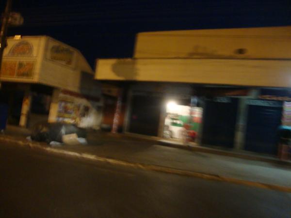 Lanchonete abrindo as 5h da manh&atilde; no Mercado Central (Imagem:Amarelinho)