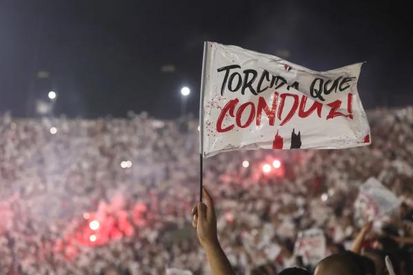 São Paulo planeja recepção ao time e ações para transformar ambiente do Morumbi contra o Flamengo