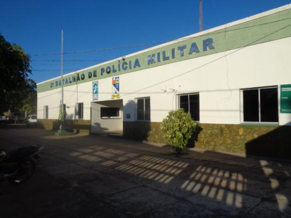 Trailer é alvo de arrombamento em Floriano