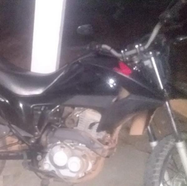 Ação policial coordena recuperação de veículo roubado e na captura de suspeitos de roubos