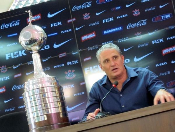 Campe&atilde;o da Libertadores, Tite ainda n&atilde;o pensou no Mundial.(Imagem:Gustavo Serbonchini /Globoesporte.com)