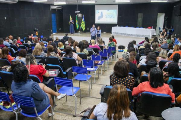 Profissionais da Educação se preparam para início das aulas na rede pública estadual