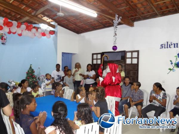 Centro Esp&iacute;rita Allan Kardec realizou doa&ccedil;&atilde;o de brinquedos em Floriano.(Imagem:FlorianoNews)
