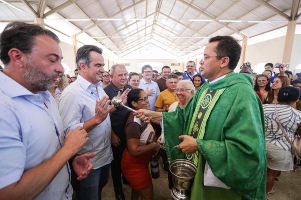 Ciro garante recursos e incentiva turismo religioso em Santa Cruz dos Milagres(Imagem:Ascom)