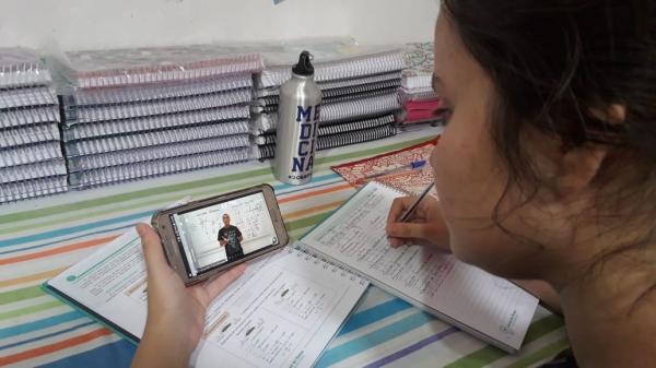 Estudantes poderão acompanhar 9ª revisão Pré-Enem Live neste domingo (8)