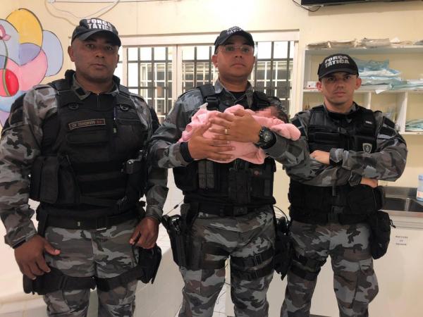 Bebê encontrado dentro de saco plástico deixa hospital e é levado para abrigo no Norte do Piauí