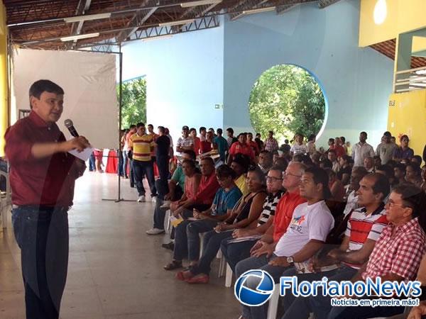 Militantes do PT se re&uacute;nem em Floriano para comemorar 34 anos de funda&ccedil;&atilde;o do Partido.(Imagem:FlorianoNews)