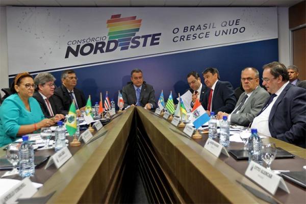 Governadores querem criar "fronteira" para barrar entrada de armas no Nordeste