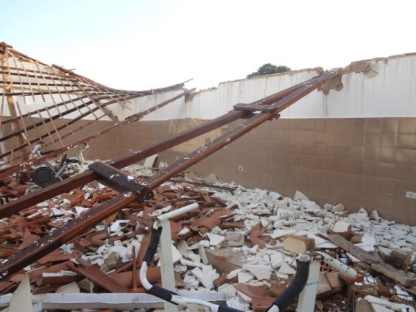 Ap&oacute;s desabamento de sala APAE de Floriano precisa de ajuda. (Imagem:FlorianoNews)