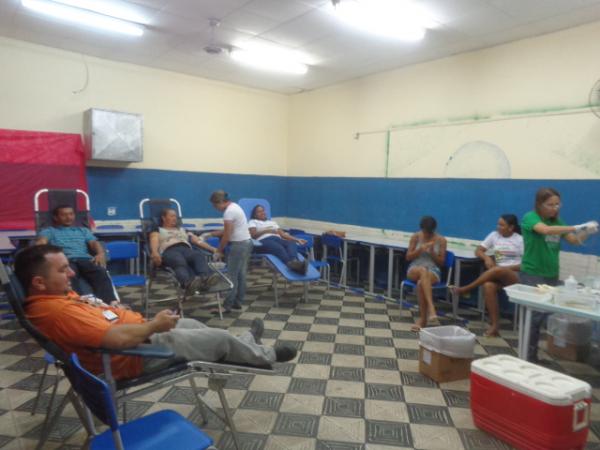 Colégio Estadual realizou campanha de doação de sangue.(Imagem:FlorianoNews)