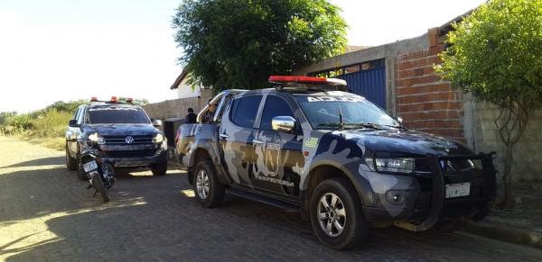 Homem é morto a facadas durante discussão e suspeito do crime é preso no Piauí