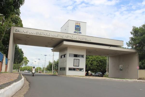 Estudante morre em hospital ap&oacute;s ter mal s&uacute;bito na Universidade Federal do Piau&iacute;.(Imagem:Andr&ecirc; Nascimento/ g1 PI)