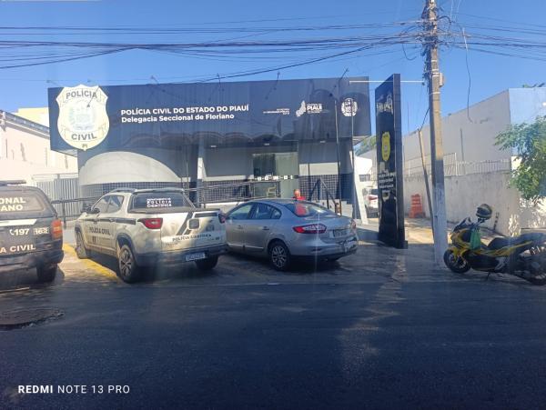 Criminosos invadem residência e executam jovem na frente da namorada em Floriano
