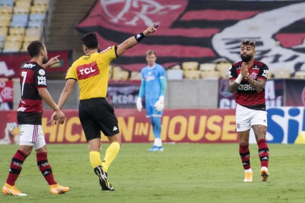 Em súmula, árbitro relata ofensa de Gabigol e cita não ter visto episódio de racismo relatado por Ge