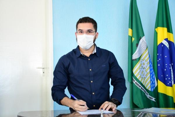 Bento Viana vai ao legislativo explicar projeto que barateia e melhora serviços de água e esgoto