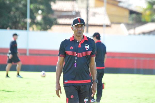 Cristóvão demitido e já são quatro da Série A. Atlético-GO admite erro