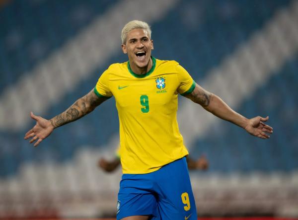 Tite convoca Pedro para os últimos amistosos do Brasil antes da Copa