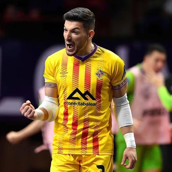 Luan Muller é eleito o melhor goleiro de futsal do mundo