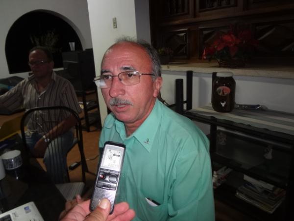 Assessor pol&iacute;tico de En&eacute;as Maia fala de caminhada do PSDB.(Imagem:FlorianoNews)