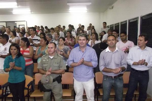 Novos secret&aacute;rios municipais s&atilde;o empossados em Floriano.(Imagem:FlorianoNews)