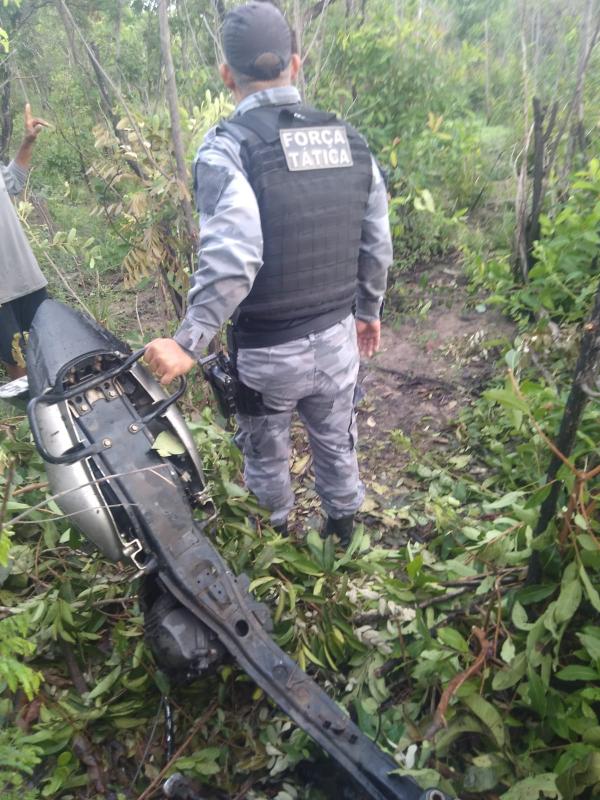 Força Tática recupera veículo roubado em Floriano