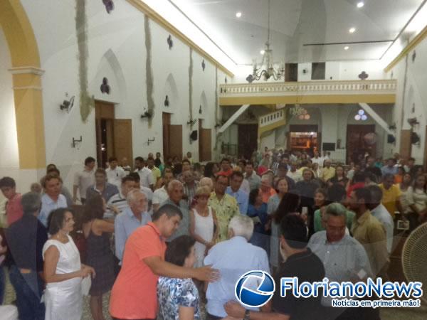 Missa em A&ccedil;&atilde;o de Gra&ccedil;as pelo anivers&aacute;rio e recupera&ccedil;&atilde;o de Pedro Borges re&uacute;ne familiares e amigos.(Imagem:FlorianoNews)