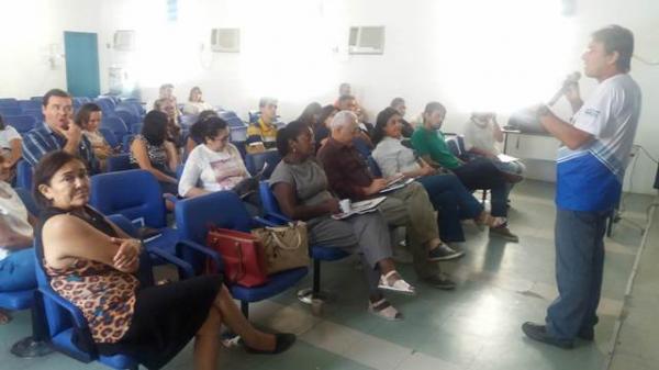 Rotarianos se re&uacute;nem em Floriano para capacita&ccedil;&atilde;o sobre interc&acirc;mbio.(Imagem:FlorianoNews)