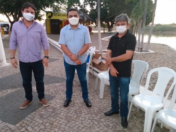 Drive-thru de vacina&ccedil;&atilde;o contra gripe foi realizado no Cais do Porto em Floriano(Imagem:FlorianoNews)