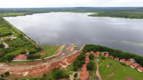 Barragem do Bezerro, em Jos&eacute; de Freitas.(Imagem: TV Clube)